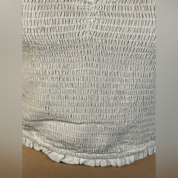 She + Sky Cream Smocked Ruffled Camisole Medium - Picture 5 of 7